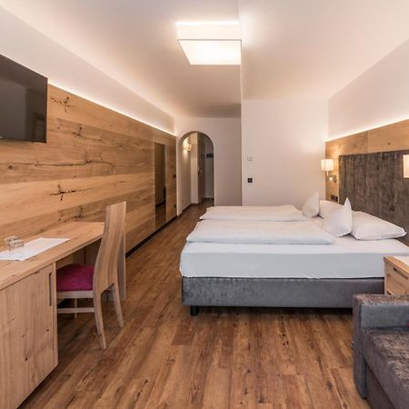 Hotel Interski Santa Cristina Val Gardena Zewnętrze zdjęcie