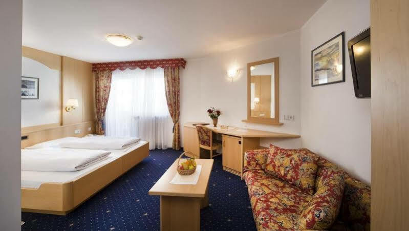 Hotel Interski Santa Cristina Val Gardena Zewnętrze zdjęcie